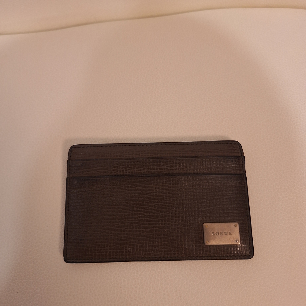 EUC Loewe Brown Key Card Holder w/ Metallic Logo Plaque